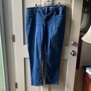 Old Navy WOW Boyfriend Mid-Rise